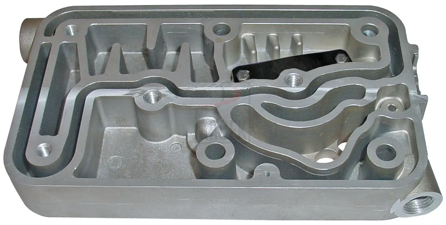CYLINDER HEAD 